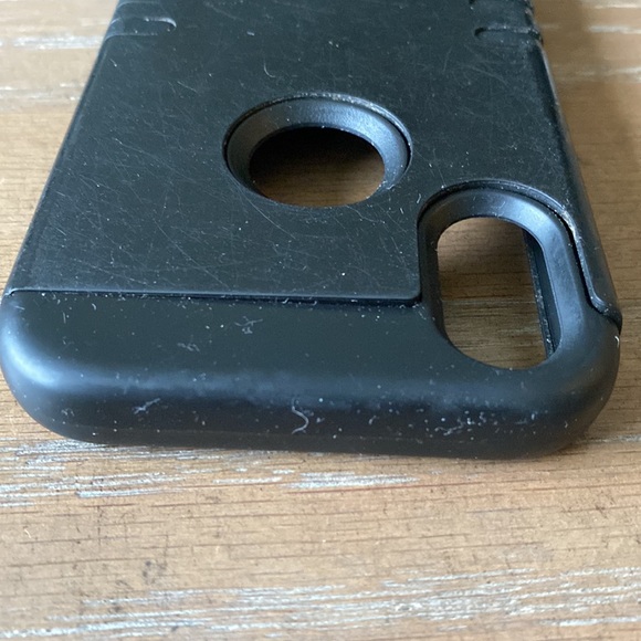 Black XR iPhone case - Picture 6 of 10